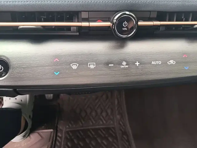 Nissan Ariya — Фото автомобиля 12