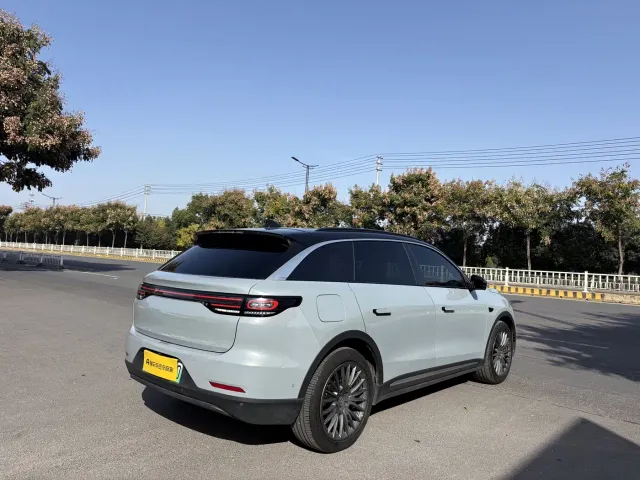 Leapmotor C11 — Фото автомобиля 4