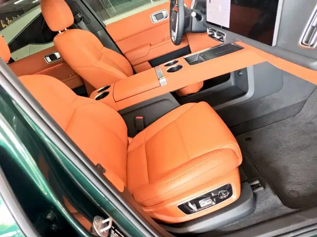 Li Auto L8 — Фото автомобиля 24