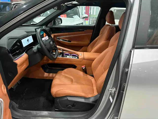 Geely Boyue — Фото автомобиля 8