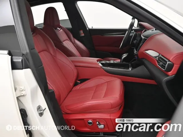 Maserati Levante — Фото автомобиля 10