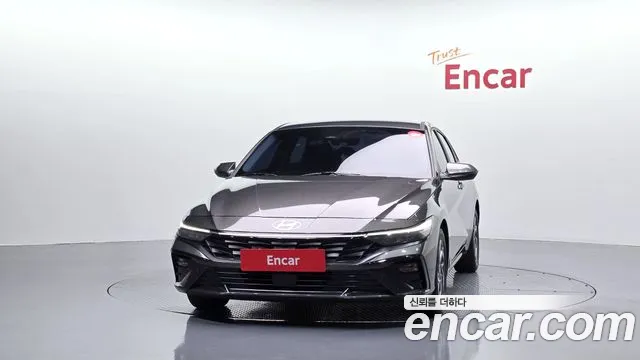 Hyundai Avante CN7 — Фото автомобиля 3
