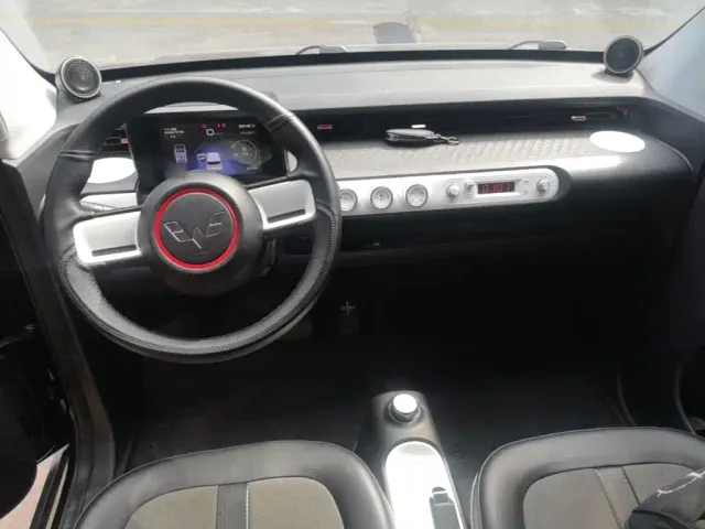 Wuling Hongguang Mini EV — Фото автомобиля 9