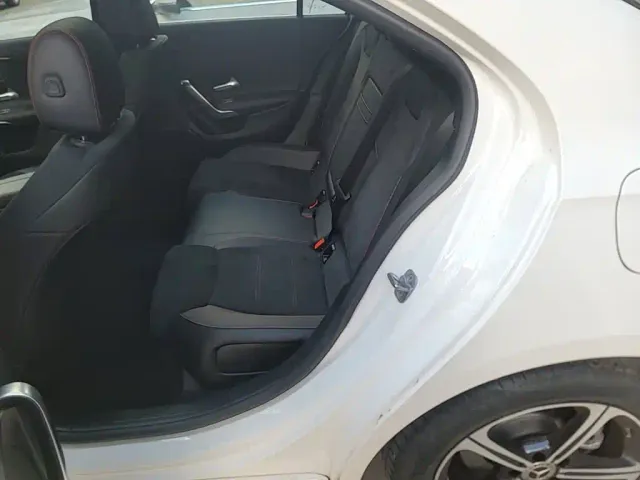 Mercedes-Benz A-Class — Фото автомобиля 16