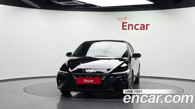 Hyundai AVANTE Новый Avante (CN7) — Фото автомобиля 3
