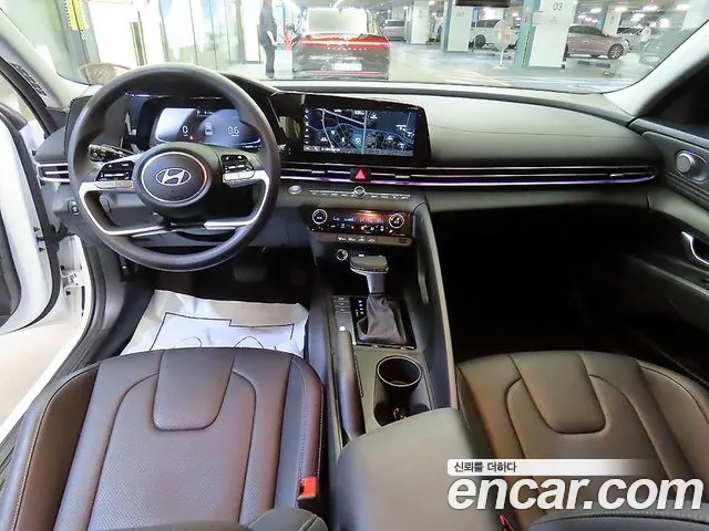 Hyundai Avante CN7 — Фото автомобиля 10