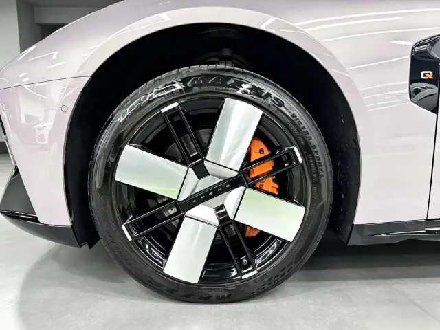 Xpeng P7 — Фото автомобиля 6