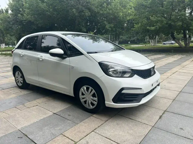 Honda Fit — Фото автомобиля 6