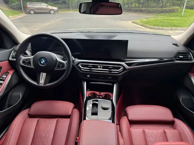 BMW i3 — Фото автомобиля 7