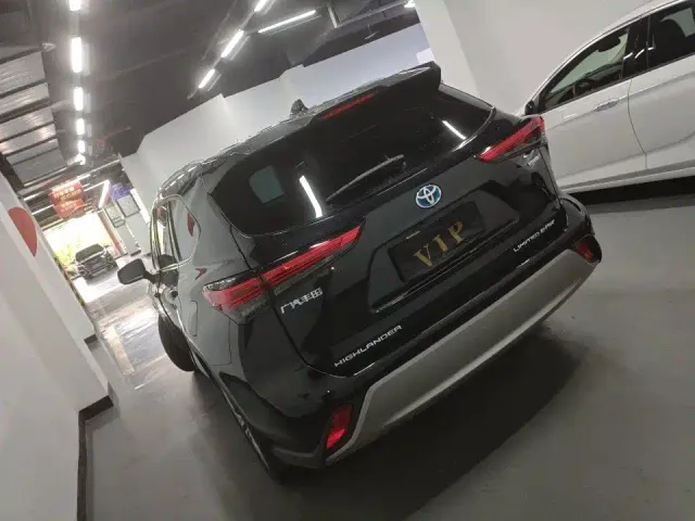 Toyota Highlander — Фото автомобиля 7