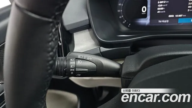 Вольво XC40 — Фото автомобиля 26