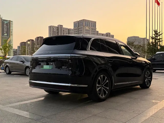 Aito M7 — Фото автомобиля 9