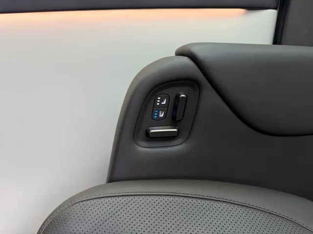 Li Auto MEGA — Фото автомобиля 22