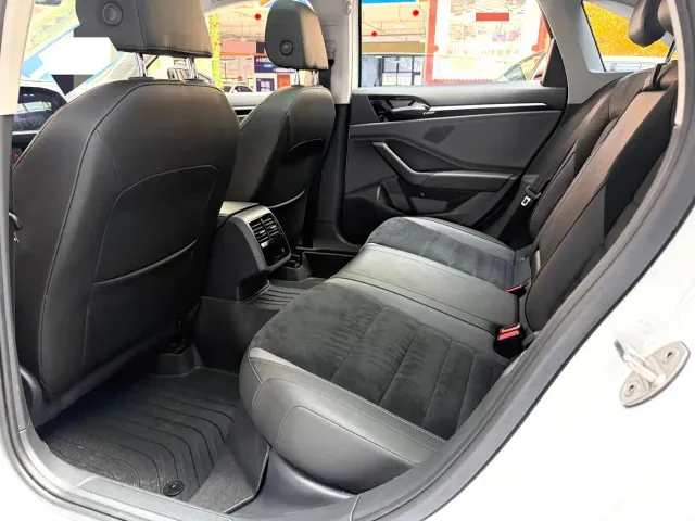Volkswagen Sagitar — Фото автомобиля 9