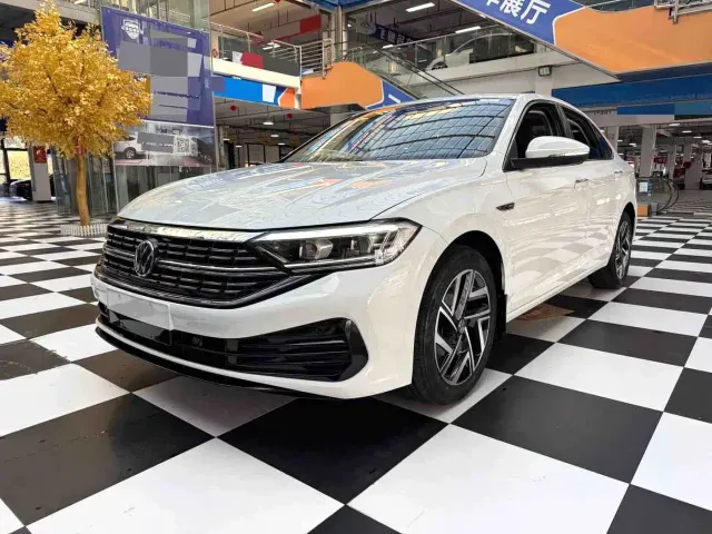 Фотография автомобиля — Volkswagen Sagitar