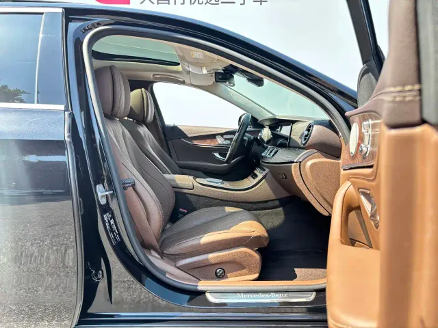 Mercedes-Benz E-Class — Фото автомобиля 19
