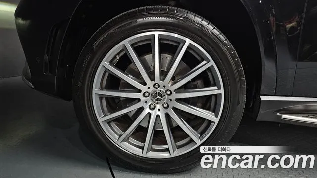 Mercedes-Benz GLS-Class — Фото автомобиля 5