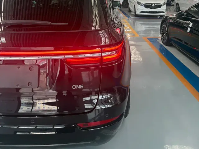 Li Auto ONE — Фото автомобиля 12