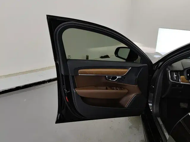 Volvo S90 — Фото автомобиля 7