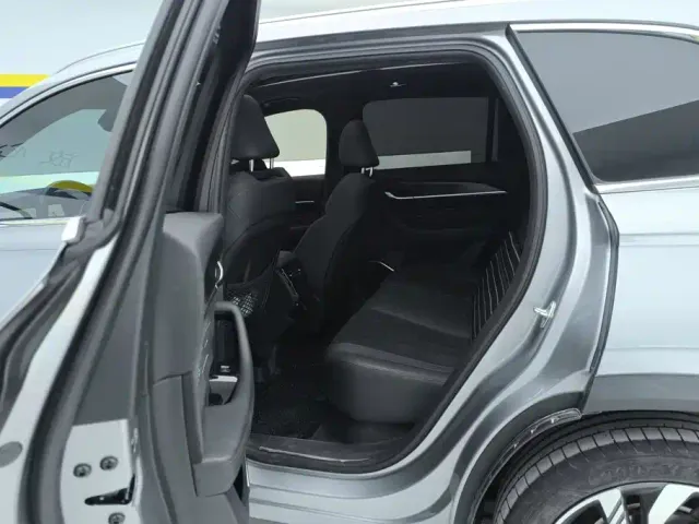 Geely Xingyue L — Фото автомобиля 11