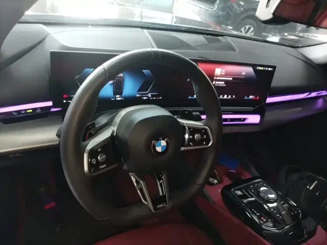 BMW 5 Series — Фото автомобиля 9