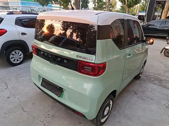 Wuling Hongguang Mini EV — Фото автомобиля 6