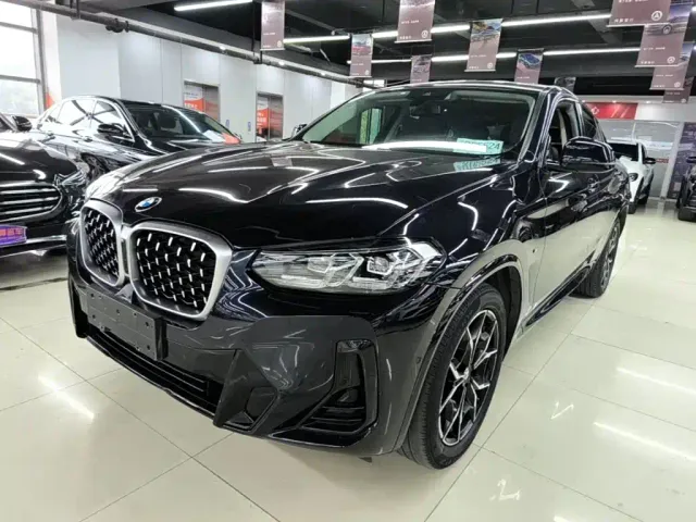 Фотография автомобиля — BMW X4