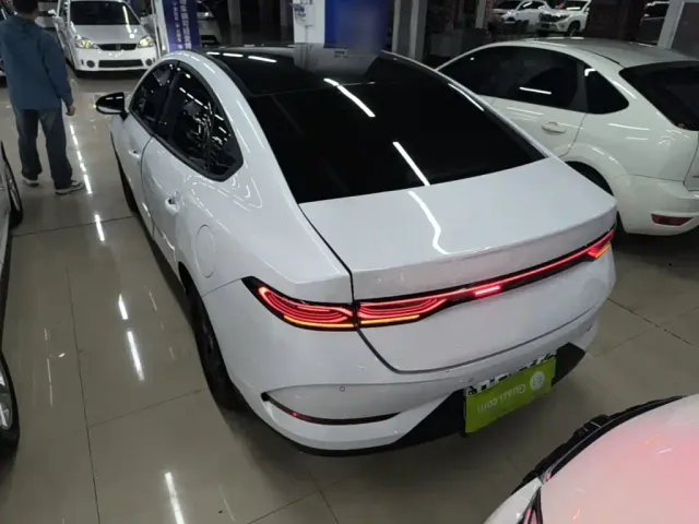 BYD Qin PLUS — Фото автомобиля 4
