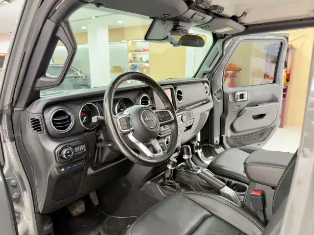 Jeep Wrangler 4xe — Фото автомобиля 4