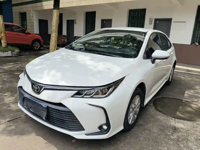 Фотография автомобиля — Toyota Corolla