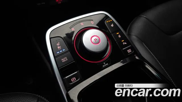 Kia Niro — Фото автомобиля 9