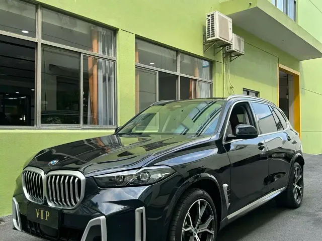 Фотография автомобиля — BMW X5