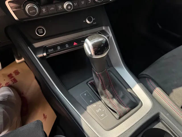 Audi Q3 — Фото автомобиля 10