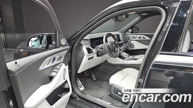 BMW XM — Фото автомобиля 10