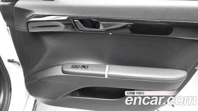 Hyundai Grandeur GN7 — Фото автомобиля 13