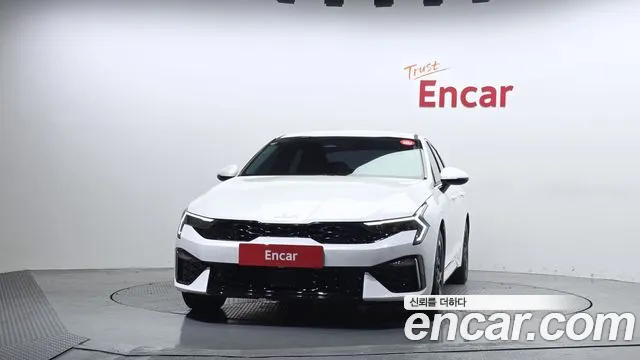 Kia K5 Новый K5 3 поколение 2.0 LPi(Для проката) — Фото автомобиля 3