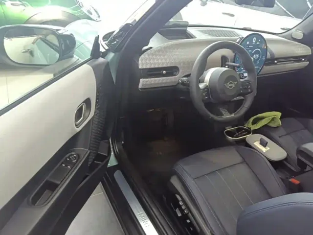 MINI Hatch — Фото автомобиля 15