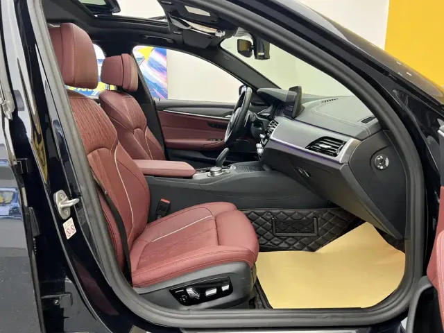 BMW 5 Series — Фото автомобиля 19