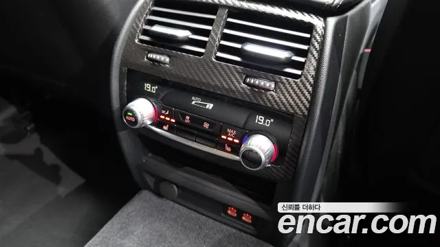 BMW 5-Series — Фото автомобиля 19