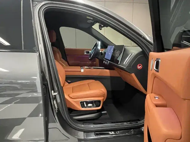 Li Auto L7 — Фото автомобиля 18