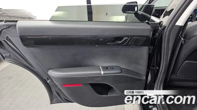 Hyundai Grandeur Grandeur (GN7) 3.5 Бензин 2WD — Фото автомобиля 22