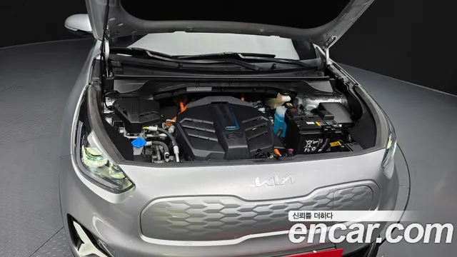 Kia Niro — Фото автомобиля 8