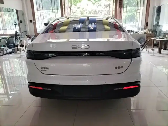 BYD Seal 05 DM-i — Фото автомобиля 3