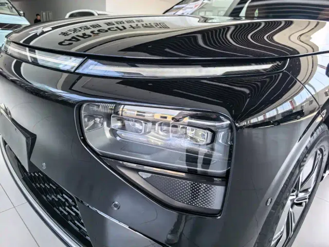 Xpeng G9 — Фото автомобиля 5