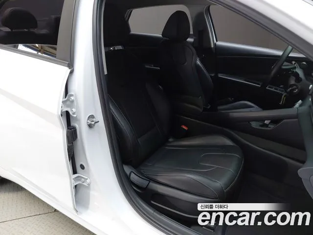 Hyundai AVANTE Avante (CN7) 1.6 LPi (Для проката) — Фото автомобиля 26