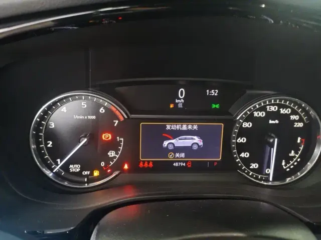 Cadillac XT5 — Фото автомобиля 9