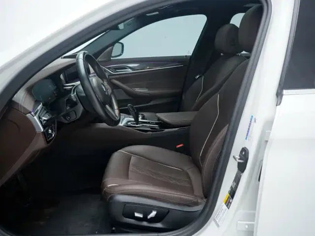 BMW 5 Series — Фото автомобиля 4