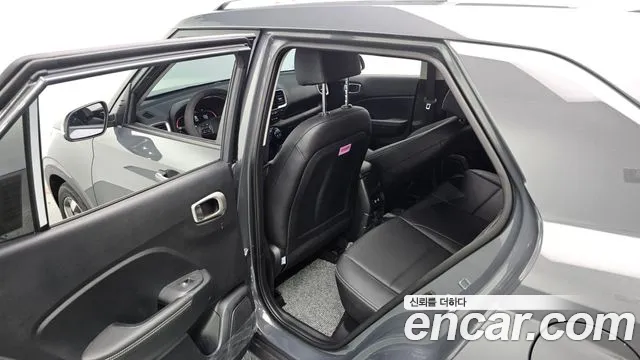 Hyundai Venue Venue 1.6 Premium — Фото автомобиля 11