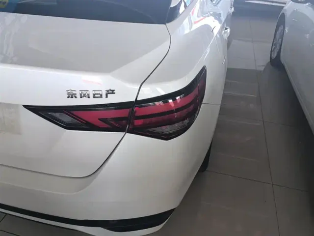 Nissan Sylphy — Фото автомобиля 7