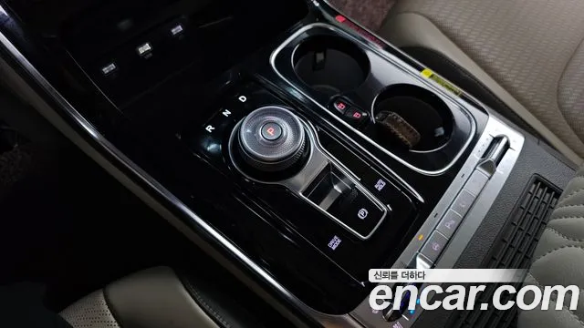 Kia Canival Carnival 4 поколение Дизель 9 мест Hi-Limousine — Фото автомобиля 9